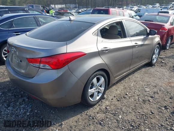 ✅ 2013 Hyundai Elantra GLS • VIN: 5NPDH4AE9DH445213 • Lot: 41818709. Listed on IAAI with 149,985 mi. Free auction sales archive from the USA and detailed vehicle history report at DreamBid. Image 4.