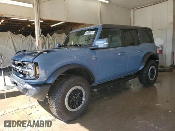 ✅ 2024 Ford Bronco Outer Banks • VIN: 1FMEE8BP2RLA56111 • Lot: 84609055. Listed on Copart with 17,689 mi. Free auction sales archive from the USA and detailed vehicle history report at DreamBid. Image 1.