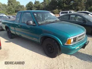 ✅ 1996 Chevrolet S-10 LS • VIN: 1GCCS19X9T8171932 • Лот: 38479454. Опубликован ранее на IAAI с пробегом 148 166 миль. Бесплатный доступ к архиву аукционных продаж из США и подробный отчёт об истории автомобиля на DreamBid. Изображение 1.