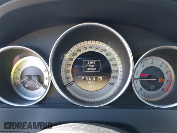 ✅ 2012 Mercedes-Benz C 250 • VIN: WDDGJ4HB4CF921797 • Lot: 42685097. Listed on IAAI with 85,804 mi. Free auction sales archive from the USA and detailed vehicle history report at DreamBid. Image 7.