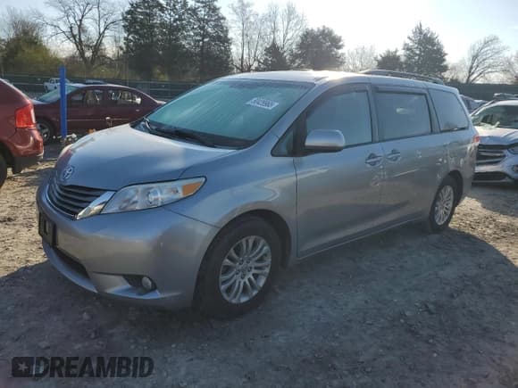✅ 2012 Toyota Sienna XLE AAS • VIN: 5TDYK3DCXCS278957 • Lot: 50429965. Listed on Copart with 92,126 mi. Free auction sales archive from the USA and detailed vehicle history report at DreamBid. Image 1.