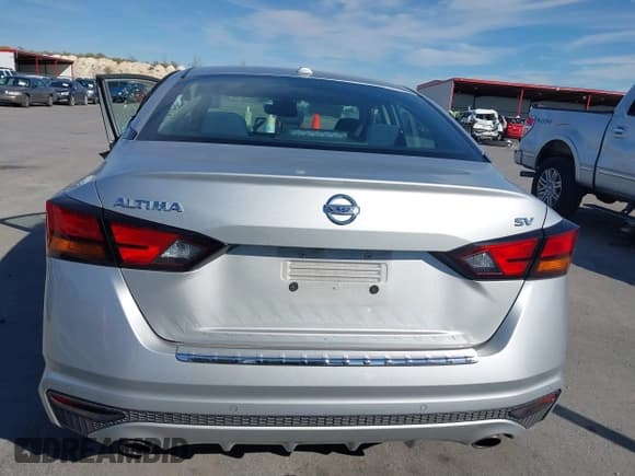 ✅ 2020 Nissan Altima SV • VIN: 1N4BL4DV7LC259171 • Lot: 41347148. Wystawiony na IAAI z przebiegiem 59 095 mil. Bezpłatny archiwum sprzedaży aukcyjnych z USA i szczegółowy raport historii pojazdu na DreamBid. Zdjęcie 16.