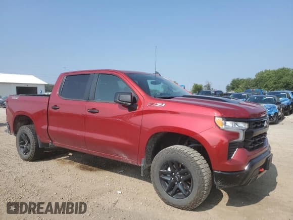 ✅ 2023 Chevrolet Silverado 1500 LT Trail Boss • VIN: 3GCUDFED8PG329197 • Lot: 71083065. Wystawiony na Copart z przebiegiem 31 752 mil. Bezpłatny archiwum sprzedaży aukcyjnych z USA i szczegółowy raport historii pojazdu na DreamBid. Zdjęcie 4.