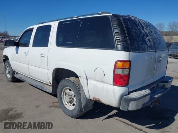 ✅ 2003 Chevrolet Suburban LT • VIN: 3GNGK26G73G226245 • Лот: 41672419. Опубликован ранее на IAAI с пробегом 179 253 миль. Бесплатный доступ к архиву аукционных продаж из США и подробный отчёт об истории автомобиля на DreamBid. Изображение 3.