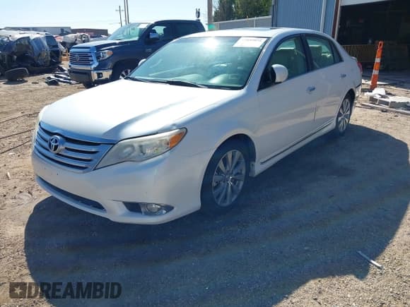 ✅ 2012 Toyota Avalon • VIN: 4T1BK3DB6CU453001 • Lot: 42837978. Listed on IAAI with 151,824 mi. Free auction sales archive from the USA and detailed vehicle history report at DreamBid. Image 2.