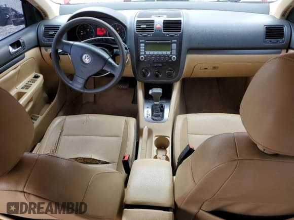 ✅ 2007 Volkswagen Jetta 2.5 • VIN: 3VWRF71K07M123302 • Лот: 67359525. Опубликован ранее на Copart с пробегом 227 744 миль. Бесплатный доступ к архиву аукционных продаж из США и подробный отчёт об истории автомобиля на DreamBid. Изображение 8.