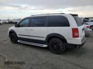 ✅ 2010 Chrysler Town & Country Touring • VIN: 2A4RR5D1XAR491546 • Лот: 92669025. Опубликован ранее на Copart с пробегом 161 671 миль. Бесплатный доступ к архиву аукционных продаж из США и подробный отчёт об истории автомобиля на DreamBid. Изображение 2.