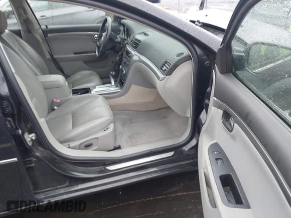 ✅ 2008 Saturn Aura XE • VIN: 1G8ZS57N28F132681 • Lot: 43584032. Listed on IAAI with 151,729 mi. Free auction sales archive from the USA and detailed vehicle history report at DreamBid. Image 5.