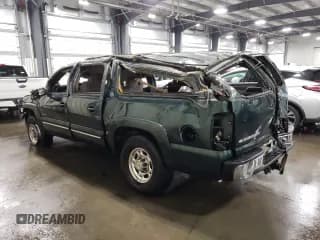 ✅ 2001 Chevrolet Suburban LT • VIN: 3GNGK26G61G122777 • Lot: 76675594. Wystawiony na Copart z przebiegiem 240 381 mil. Bezpłatny archiwum sprzedaży aukcyjnych z USA i szczegółowy raport historii pojazdu na DreamBid. Zdjęcie 2.