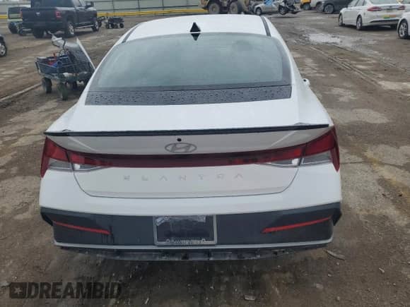 2025 Hyundai Elantra SEL Sport с VIN KMHLM4DG4SU959702, выставлен на аукционе Copart как лот 55269895 с пробегом 1 019 миль миль и Списание • Salvage title. История ставок и продаж доступна на DreamBid. Изображение 6.