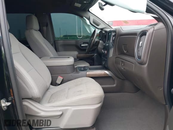 ✅ 2019 Chevrolet Silverado 1500 RST • VIN: 3GCUYEEDXKG177656 • Lot: 42870941. Wystawiony na IAAI z przebiegiem 72 422 mil. Bezpłatny archiwum sprzedaży aukcyjnych z USA i szczegółowy raport historii pojazdu na DreamBid. Zdjęcie 5.