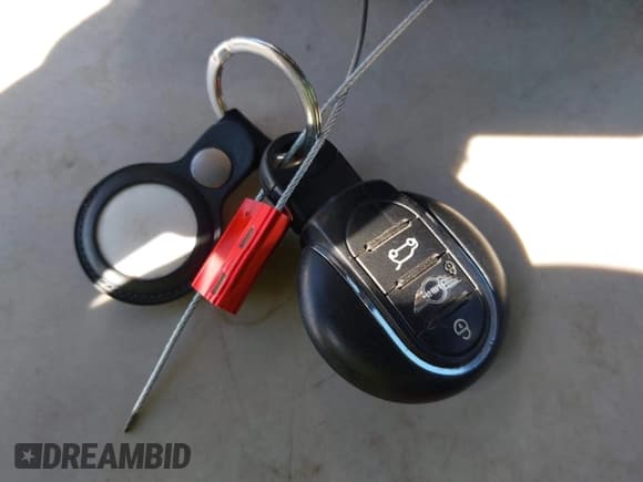 ✅ 2015 MINI Hardtop 4 Door S • VIN: WMWXU3C50F2B62333 • Lot: 42437960. Wystawiony na IAAI z przebiegiem 106 260 mil. Bezpłatny archiwum sprzedaży aukcyjnych z USA i szczegółowy raport historii pojazdu na DreamBid. Zdjęcie 11.