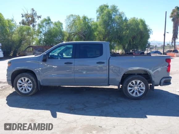 ✅ 2024 Chevrolet Silverado 1500 Custom • VIN: 3GCPABEK3RG402752 • Лот: 43476872. Опубликован ранее на IAAI с пробегом 9 127 миль. Бесплатный доступ к архиву аукционных продаж из США и подробный отчёт об истории автомобиля на DreamBid. Изображение 14.