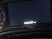 ✅ 2015 GMC Yukon XL SLT • VIN: 1GKS1HKC9FR222184 • Lot: 42245786. Wystawiony na IAAI z przebiegiem 325 383 mil. Bezpłatny archiwum sprzedaży aukcyjnych z USA i szczegółowy raport historii pojazdu na DreamBid. Zdjęcie 15.