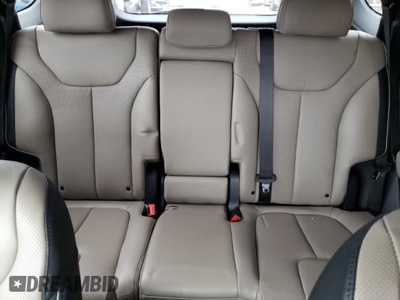 ✅ 2022 Hyundai Santa Fe SEL • VIN: 5NMS3DAJ3NH477026 • Lot: 42739983. Wystawiony na Copart z przebiegiem 8 058 mil. Bezpłatny archiwum sprzedaży aukcyjnych z USA i szczegółowy raport historii pojazdu na DreamBid. Zdjęcie 10.