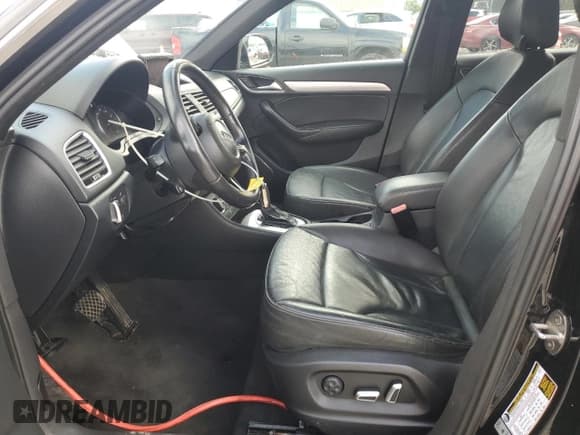 ✅ 2017 Audi Q3 Prestige • VIN: WA1GCCFS8HR002192 • Lot: 81658995. Listed on Copart with 124,021 mi. Free auction sales archive from the USA and detailed vehicle history report at DreamBid. Image 7.