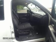 ✅ 2013 Chevrolet Tahoe Commercial • VIN: 1GNLC2E05DR351035 • Lot: 42641974. Wystawiony na IAAI z przebiegiem 265 608 mil. Bezpłatny archiwum sprzedaży aukcyjnych z USA i szczegółowy raport historii pojazdu na DreamBid. Zdjęcie 5.