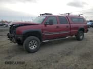 ✅ 2005 Chevrolet Silverado 2500HD LS • VIN: 1GCHK23275F933680 • Lot: 90767445. Wystawiony na Copart z przebiegiem 198 469 mil. Bezpłatny archiwum sprzedaży aukcyjnych z USA i szczegółowy raport historii pojazdu na DreamBid. Zdjęcie 1.