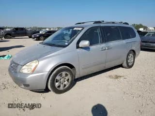 ✅ 2008 Kia Sedona LX • VIN: KNDMB233486250590 • Lot: 82492515. Wystawiony na Copart z przebiegiem 316 827 mil. Bezpłatny archiwum sprzedaży aukcyjnych z USA i szczegółowy raport historii pojazdu na DreamBid. Zdjęcie 1.