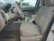 2011 Mercury Mariner z VIN 4M2CN8B71BKJ01749, wystawiony jako Copart lot #64199345 z przebiegiem 157 001 mil mil oraz Szkoda całkowita • Salvage title. Historia ofert i sprzedaży dostępna na DreamBid. Obrazek 7.