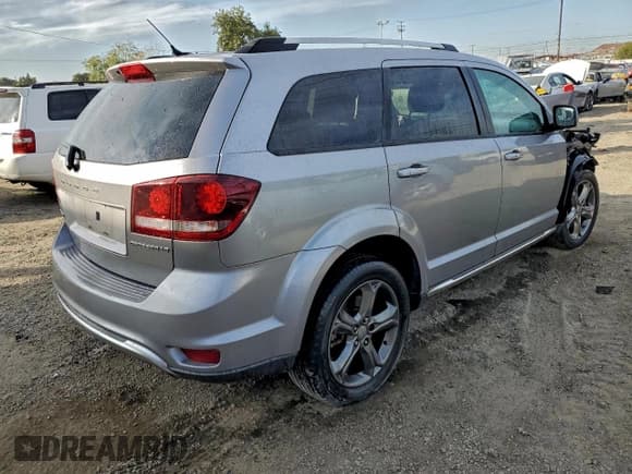 ✅ 2015 Dodge Journey Crossroad • VIN: 3C4PDCGG0FT683028 • Lot: 95094975. Wystawiony na Copart z przebiegiem 198 504 mil. Bezpłatny archiwum sprzedaży aukcyjnych z USA i szczegółowy raport historii pojazdu na DreamBid. Zdjęcie 3.