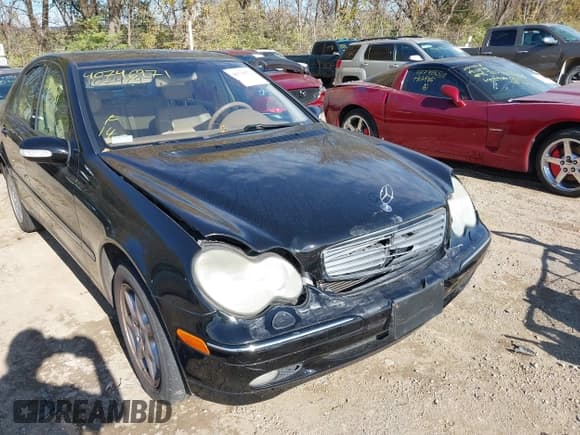 ✅ 2002 Mercedes-Benz C 230/260/280/320 • VIN: WDBRF61J42F179299 • Lot: 40746971. Wystawiony na IAAI z przebiegiem 110 494 mil. Bezpłatny archiwum sprzedaży aukcyjnych z USA i szczegółowy raport historii pojazdu na DreamBid. Zdjęcie 6.