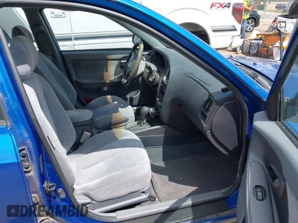 ✅ 2005 Hyundai Elantra GLS • VIN: KMHDN46D55U057830 • Lot: 42165243. Wystawiony na IAAI z przebiegiem 93 690 mil. Bezpłatny archiwum sprzedaży aukcyjnych z USA i szczegółowy raport historii pojazdu na DreamBid. Zdjęcie 5.