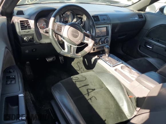 ✅ 2012 Dodge Challenger SRT-8 392 • VIN: 2C3CDYCJ0CH208498 • Lot: 55696214. Wystawiony na Copart z przebiegiem 110 987 mil. Bezpłatny archiwum sprzedaży aukcyjnych z USA i szczegółowy raport historii pojazdu na DreamBid. Zdjęcie 8.