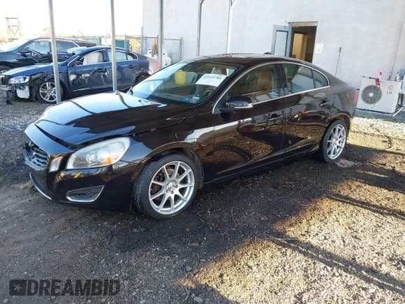 ✅ 2011 Volvo S60 • VIN: YV1902FH0B2000730 • Lot: 43543784. Listed on IAAI with 153,765 mi. Free auction sales archive from the USA and detailed vehicle history report at DreamBid. Image 20.
