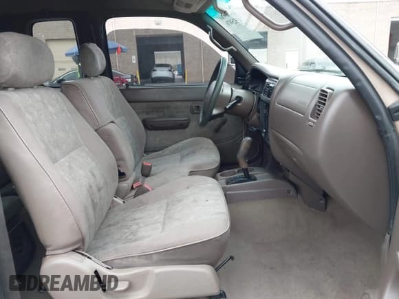 ✅ 2000 Toyota Tacoma PreRunner • VIN: 5TESN92N2YZ710794 • Lot: 43525076. Wystawiony na IAAI z przebiegiem 292 896 mil. Bezpłatny archiwum sprzedaży aukcyjnych z USA i szczegółowy raport historii pojazdu na DreamBid. Zdjęcie 5.