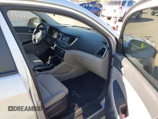 ✅ 2017 Hyundai Tucson Sport • VIN: KM8J3CA28HU592616 • Лот: 43411270. Опубликован ранее на IAAI с пробегом 83 847 миль. Бесплатный доступ к архиву аукционных продаж из США и подробный отчёт об истории автомобиля на DreamBid. Изображение 5.