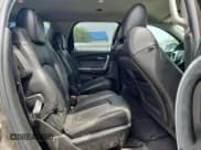 ✅ 2010 GMC Acadia SLT1 • VIN: 1GKLRMED7AJ173522 • Lot: 60842895. Listed on Copart with 188,735 mi. Free auction sales archive from the USA and detailed vehicle history report at DreamBid. Image 11.