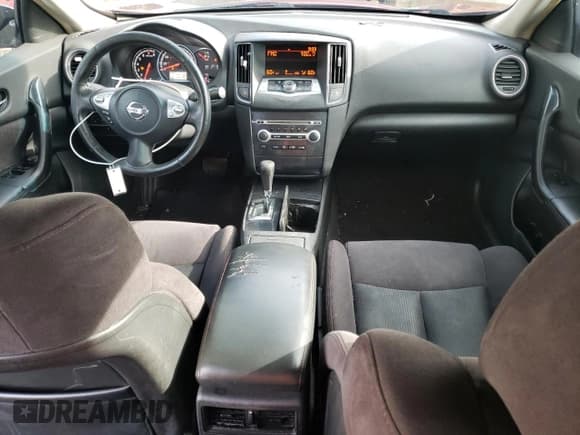 ✅ 2013 Nissan Maxima SV • VIN: 1N4AA5AP0DC812502 • Lot: 84173635. Listed on Copart with 187,181 mi. Free auction sales archive from the USA and detailed vehicle history report at DreamBid. Image 8.