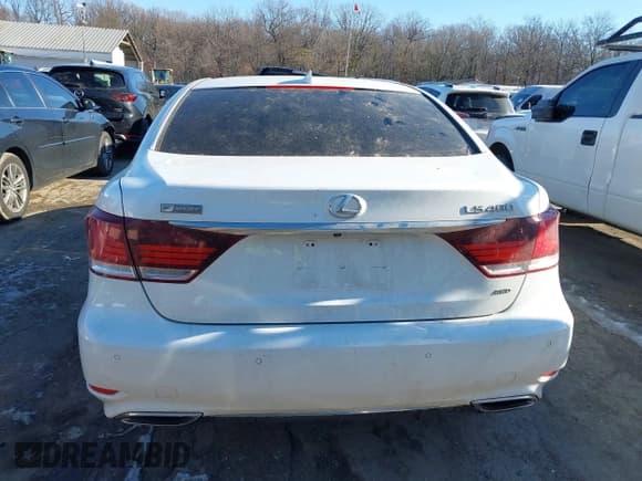 ✅ 2015 Lexus LS 460 • VIN: JTHCL5EF0F5024470 • Лот: 41315000. Опубликован ранее на IAAI с пробегом Не указан. Бесплатный доступ к архиву аукционных продаж из США и подробный отчёт об истории автомобиля на DreamBid. Изображение 15.