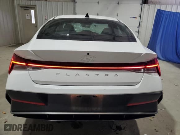 ✅ 2025 Hyundai Elantra SEL Convenience • VIN: KMHLS4DG4SU023343 • Лот: 90127145. Опубликован ранее на Copart с пробегом 9 431 миль. Бесплатный доступ к архиву аукционных продаж из США и подробный отчёт об истории автомобиля на DreamBid. Изображение 6.