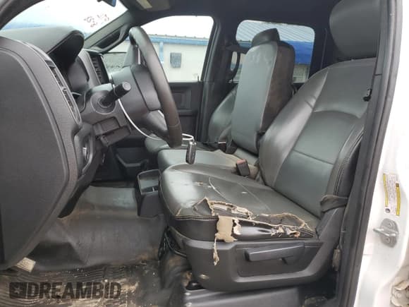 ✅ 2021 Ram 2500 Tradesman • VIN: 3C6UR5HJ7MG597531 • Lot: 71814665. Wystawiony na Copart z przebiegiem 101 045 mil. Bezpłatny archiwum sprzedaży aukcyjnych z USA i szczegółowy raport historii pojazdu na DreamBid. Zdjęcie 7.