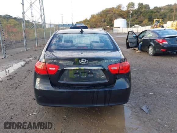 ✅ 2009 Hyundai Elantra GLS • VIN: KMHDU46D89U702169 • Lot: 43480706. Wystawiony na IAAI z przebiegiem 183 599 mil. Bezpłatny archiwum sprzedaży aukcyjnych z USA i szczegółowy raport historii pojazdu na DreamBid. Zdjęcie 16.