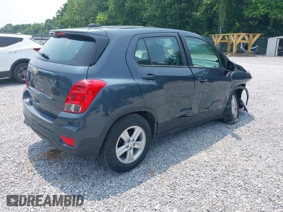 ✅ 2021 Chevrolet Trax LS • VIN: KL7CJKSB7MB307760 • Lot: 42456228. Listed on IAAI with 80,812 mi. Free auction sales archive from the USA and detailed vehicle history report at DreamBid. Image 4.