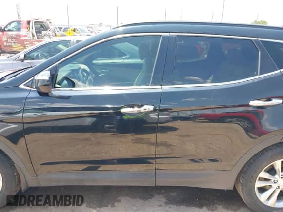 2017 Hyundai Santa Fe 2.0T с VIN 5NMZU4LA4HH042061, выставлен на аукционе IAAI как лот 42671781 с пробегом 108 104 миль миль и . История ставок и продаж доступна на DreamBid. Изображение 14.