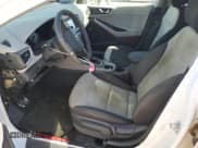 ✅ 2017 Hyundai Ioniq Blue • VIN: KMHC65LC3HU038756 • Lot: 76982754. Wystawiony na Copart z przebiegiem Nie podano. Bezpłatny archiwum sprzedaży aukcyjnych z USA i szczegółowy raport historii pojazdu na DreamBid. Zdjęcie 7.