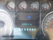 ✅ 2010 Ford F-150 XL • VIN: 1FTFX1EV9AFA03106 • Lot: 43164726. Listed on IAAI with 325,022 mi. Free auction sales archive from the USA and detailed vehicle history report at DreamBid. Image 7.