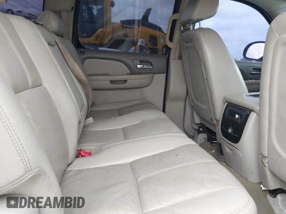 ✅ 2008 Chevrolet Silverado 1500 1LT • VIN: 3GCEK13J38G214837 • Lot: 43637665. Wystawiony na IAAI z przebiegiem 256 229 mil. Bezpłatny archiwum sprzedaży aukcyjnych z USA i szczegółowy raport historii pojazdu na DreamBid. Zdjęcie 8.