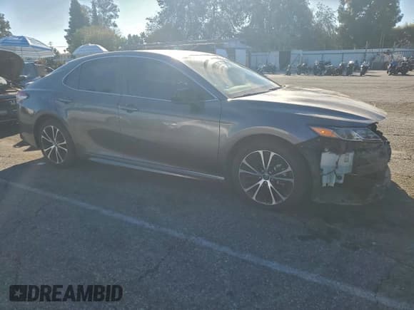 ✅ 2019 Toyota Camry SE • VIN: 4T1B11HK1KU197513 • Лот: 95545205. Опубликован ранее на Copart с пробегом 60 046 миль. Бесплатный доступ к архиву аукционных продаж из США и подробный отчёт об истории автомобиля на DreamBid. Изображение 4.