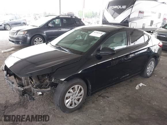 2019 Hyundai Elantra SE z VIN 5NPD74LF2KH487647, wystawiony jako IAAI lot #42182698 z przebiegiem 108 092 mil mil oraz . Historia ofert i sprzedaży dostępna na DreamBid. Obrazek 18.