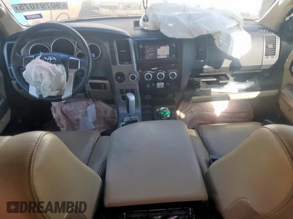 ✅ 2014 Toyota Sequoia Limited • VIN: 5TDKY5G18ES054373 • Лот: 90791075. Опубликован ранее на Copart с пробегом 59 667 миль. Бесплатный доступ к архиву аукционных продаж из США и подробный отчёт об истории автомобиля на DreamBid. Изображение 8.