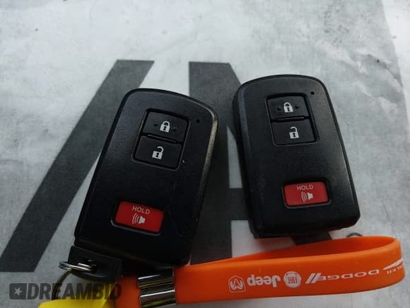 ✅ 2017 Toyota Prius Three • VIN: JTDZN3EU0HJ068102 • Lot: 43834790. Listed on IAAI with 146,469 mi. Free auction sales archive from the USA and detailed vehicle history report at DreamBid. Image 11.