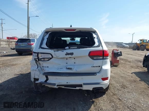 ✅ 2020 Jeep Grand Cherokee Limited • VIN: 1C4RJFBG9LC305386 • Lot: 41838821. Wystawiony na IAAI z przebiegiem Nie podano. Bezpłatny archiwum sprzedaży aukcyjnych z USA i szczegółowy raport historii pojazdu na DreamBid. Zdjęcie 15.