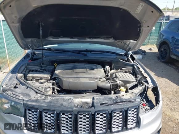 ✅ 2019 Jeep Grand Cherokee Upland • VIN: 1C4RJFAG9KC849970 • Lot: 43239812. Listed on IAAI with 94,001 mi. Free auction sales archive from the USA and detailed vehicle history report at DreamBid. Image 10.