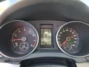 ✅ 2013 Volkswagen Golf w/Conv & Sunroof • VIN: WVWBB7AJ2DW006713 • Лот: 43227565. Опубликован ранее на Copart с пробегом 94 137 миль. Бесплатный доступ к архиву аукционных продаж из США и подробный отчёт об истории автомобиля на DreamBid. Изображение 9.