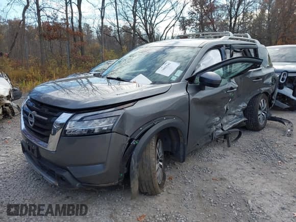 ✅ 2024 Nissan Pathfinder SL • VIN: 5N1DR3CC7RC261597 • Лот: 43601141. Опубликован ранее на IAAI с пробегом 32 442 миль. Бесплатный доступ к архиву аукционных продаж из США и подробный отчёт об истории автомобиля на DreamBid. Изображение 17.